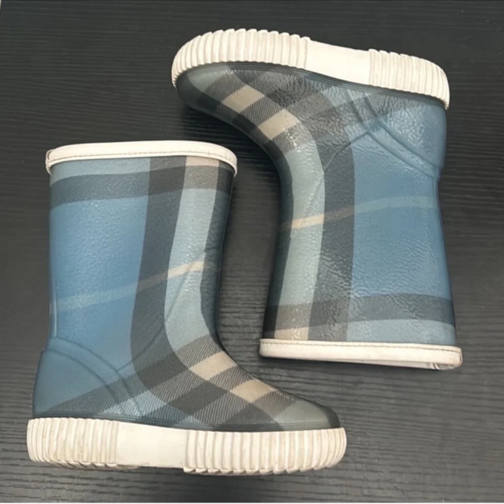 Authentic Burberry luxury designer signature novacheck waterproof rain boots 8.5